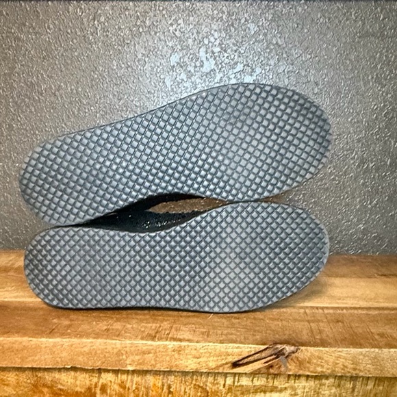 Steve Madden Black Rhinestone Men's Sneakers - Picture 4 of 4